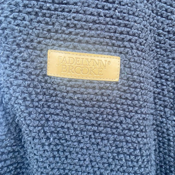 Jadelynn Brooke Navy Blue Sweater, Medium - Picture 5 of 9